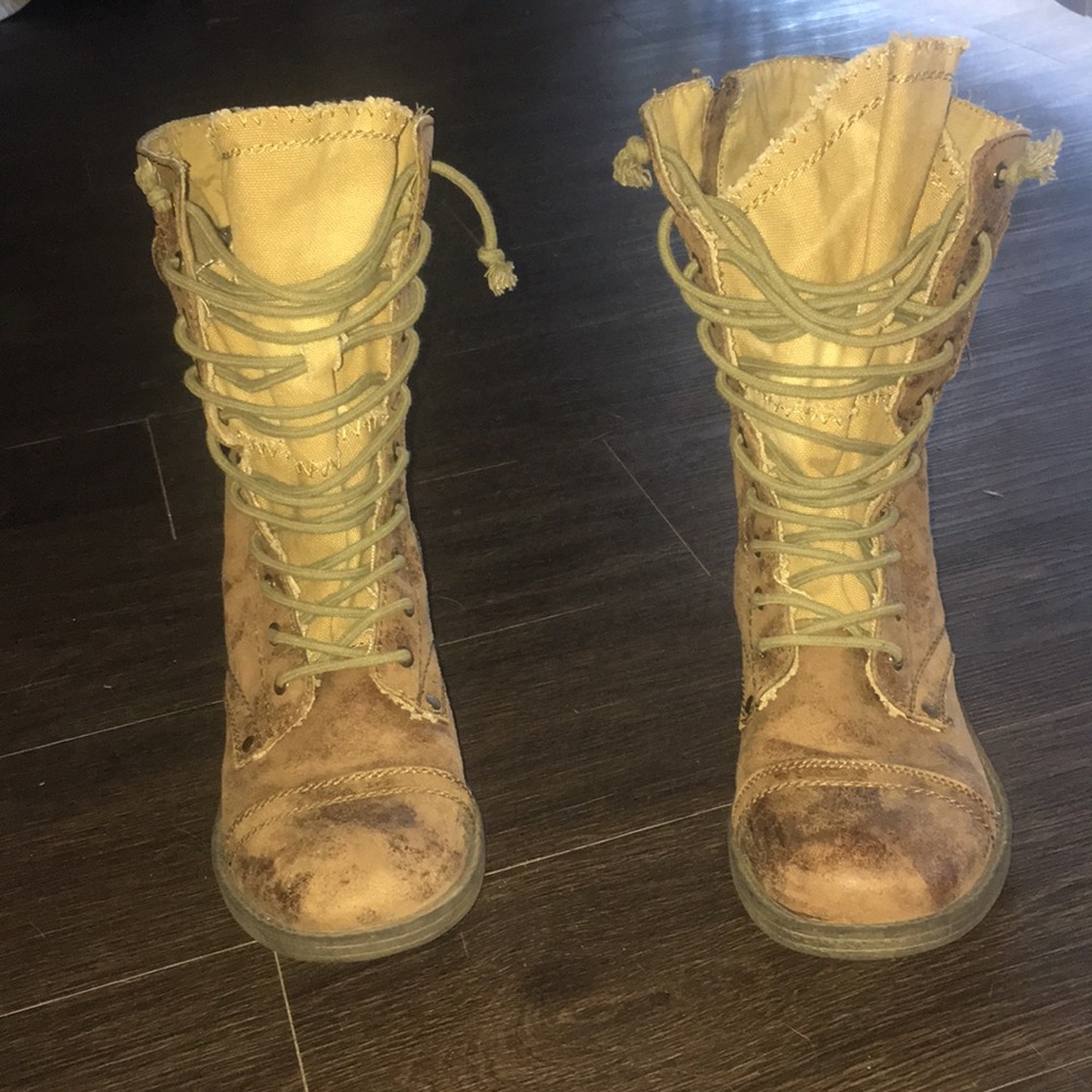 Roxy surf brand boots